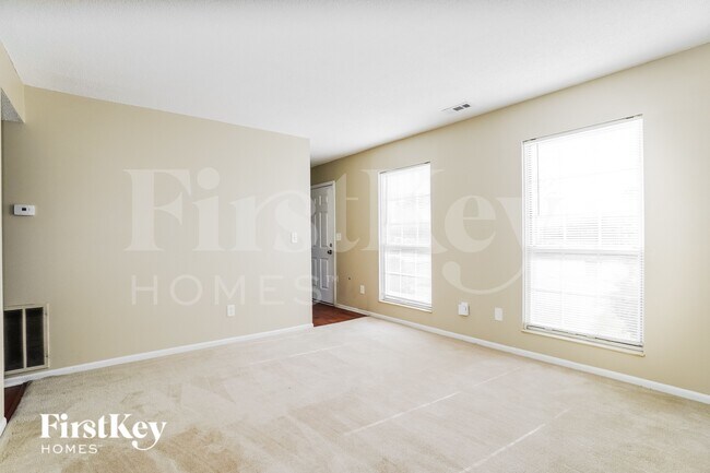 Foto del edificio - 6266 Glencairn Cir