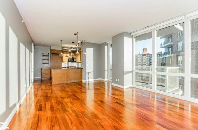 Foto del edificio - 640 W 237th St