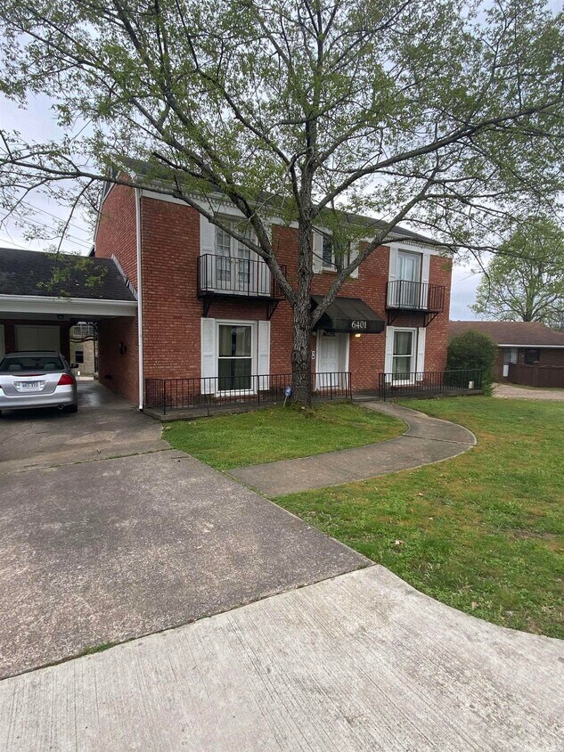 Foto principal - 6401 Sandpiper Dr