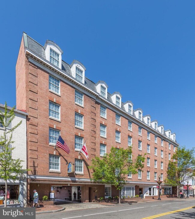 Building Photo - 1310 Wisconsin Ave NW