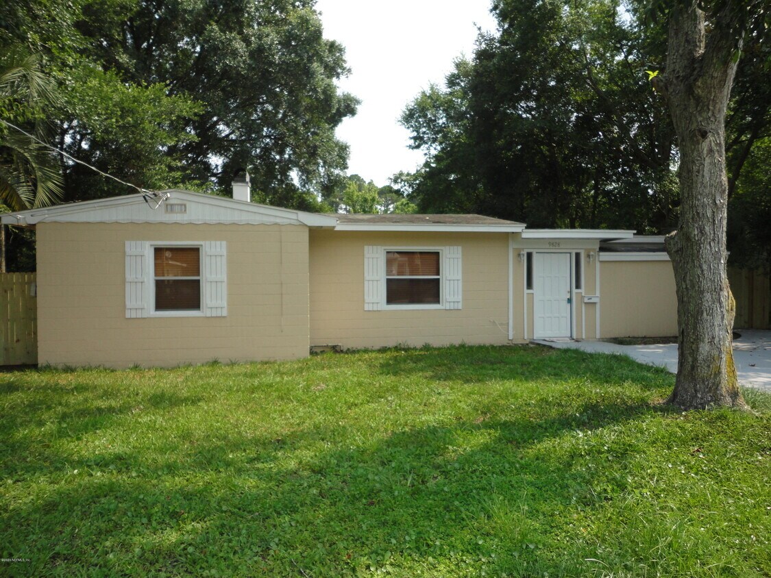 Primary Photo - 9828 Buncome Rd