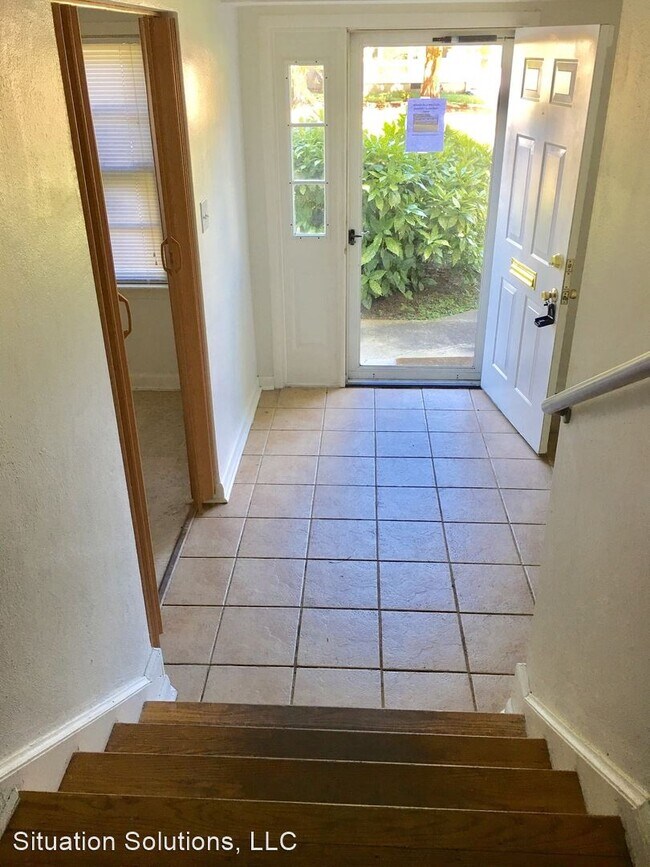 Foto del edificio - 3 br, 2 bath House - 1033 Georgetown Rd