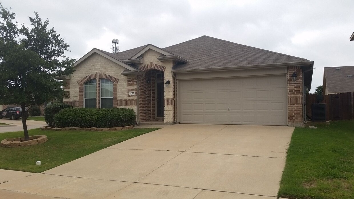 Primary Photo - Spacious 4 Bedroom in Eagle Mountain ISD