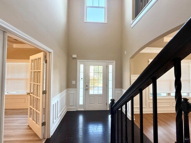 Building Photo - 108 W Haven Dr