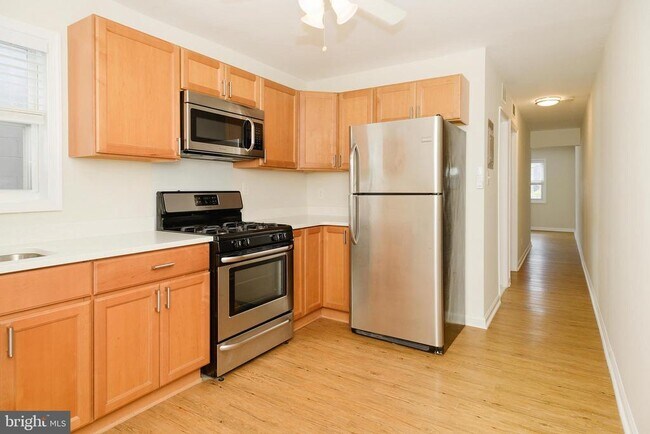 Foto del edificio - 27 Lafayette Ave