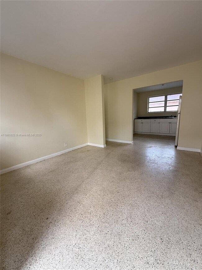 Foto del edificio - 1725 NW 59th St