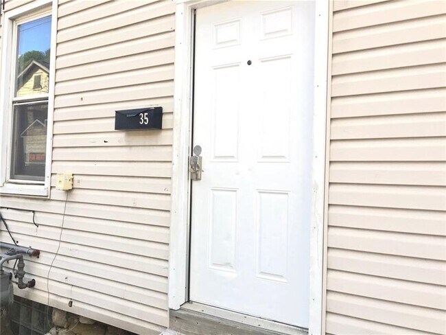 Foto del edificio - 35 McKnight St