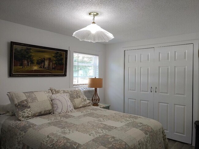 Bedroom - 30 Point Pleasant Rd