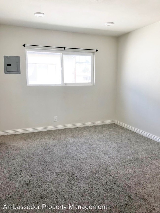 Building Photo - 626 N Anna Dr