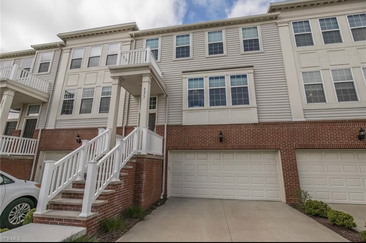 Foto principal - 6475 Park Pointe Ct