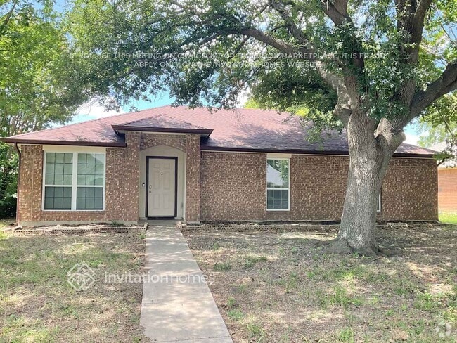 Building Photo - 611 Hanover Dr