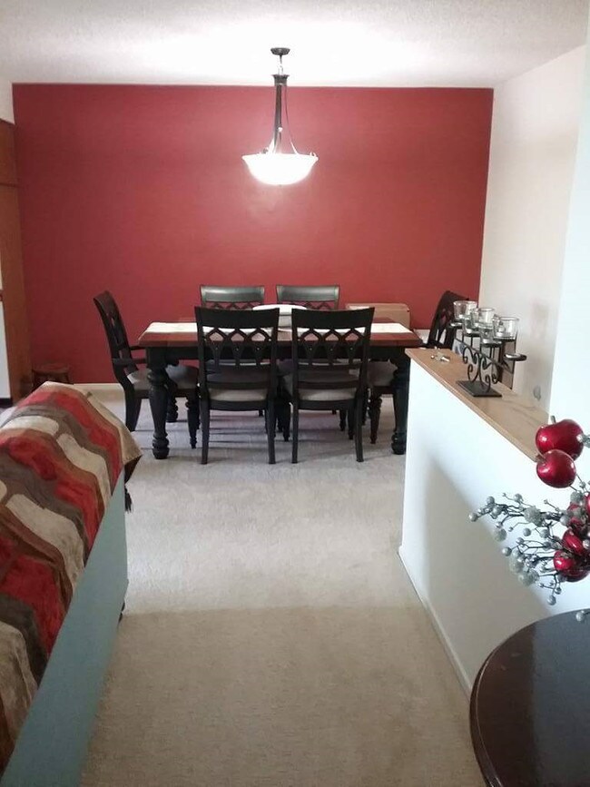 Dining Area - 5000 S Centinela Ave