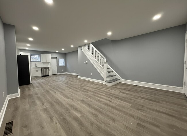 Building Photo - 1010 S Ithan St