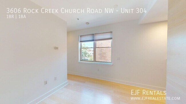 Foto del edificio - 3606 Rock Creek Church Rd NW