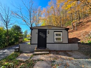Building Photo - 286 Benton Hollow Rd