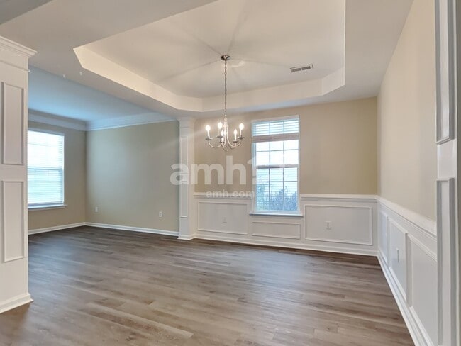 Foto del edificio - 1056 Whitlow Blvd