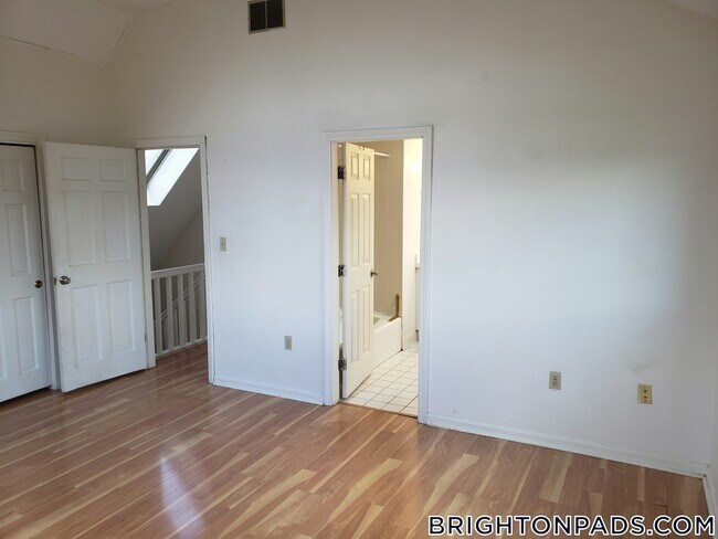 Foto del edificio - 11 Etna St