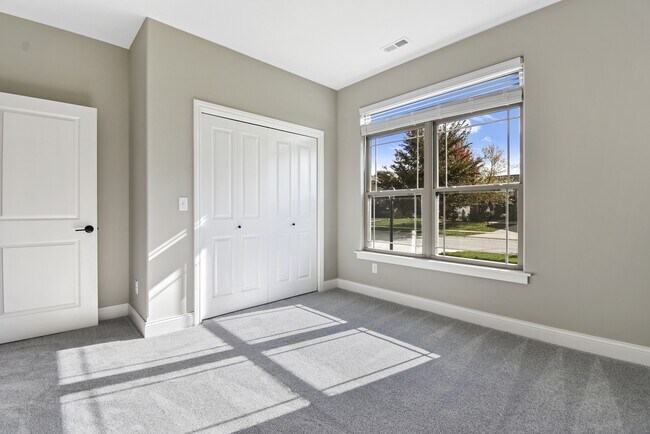 Building Photo - 1610 Delane Dr