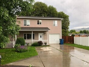 Building Photo - 11991 Amazing Dr