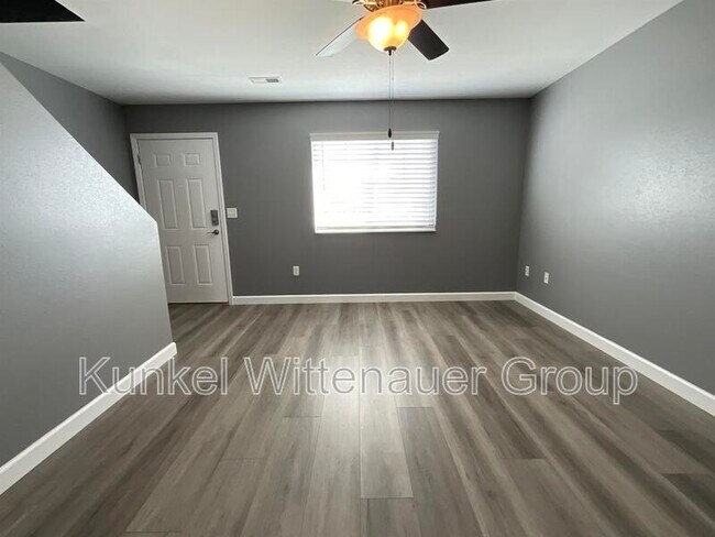 Foto del edificio - 700 Fountain View Dr