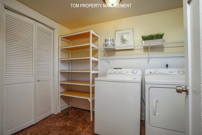 Foto del edificio - 8437 S M St