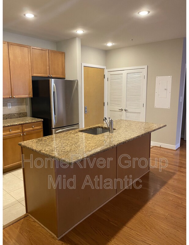 Foto del edificio - 181 E Reed Ave