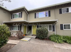 Building Photo - 2895 Capitola Rd