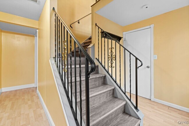 Foto del edificio - 3059 Hayfield Ln