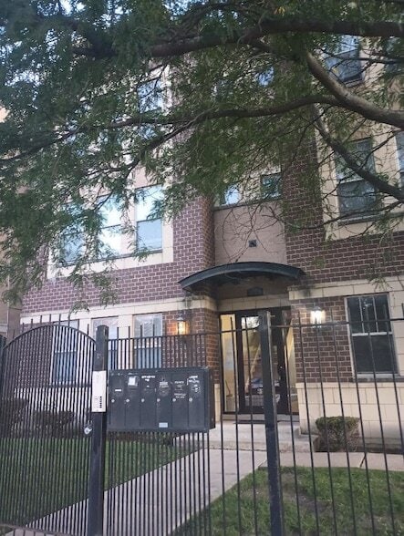 Foto principal - 5911 W Corcoran Pl