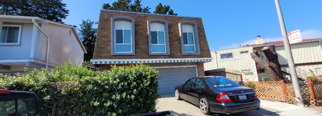 Building Photo - 27 John Glenn Cir