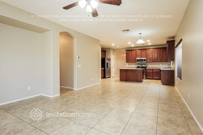 Foto del edificio - 11737 W Madison St