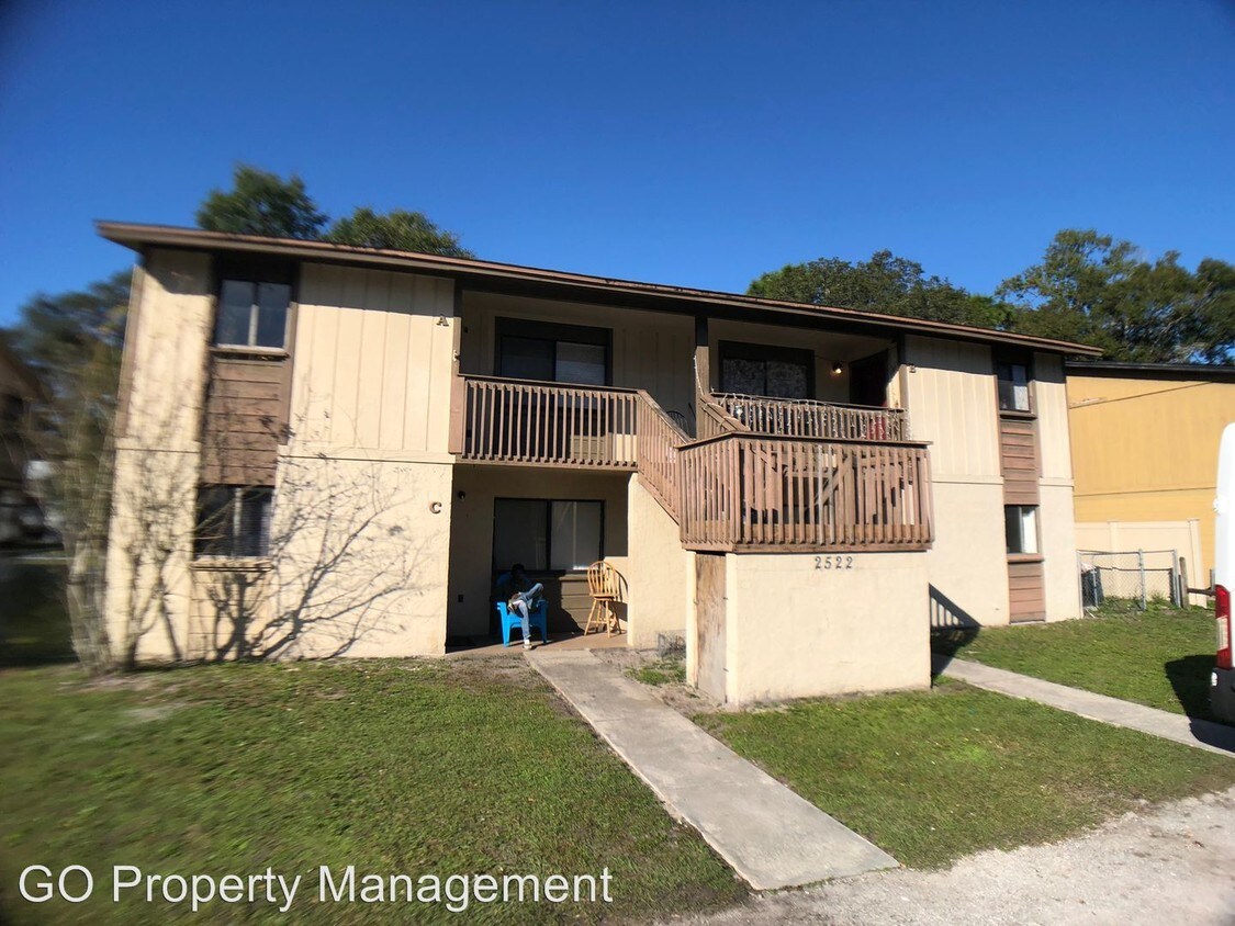 Foto principal - 2522 S Oak Ave