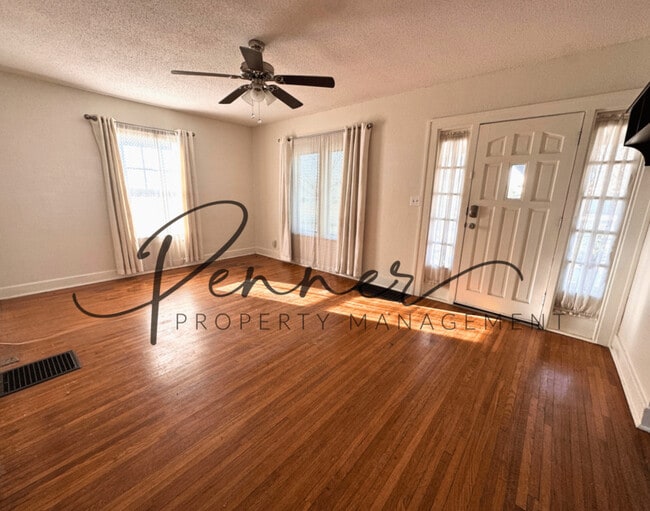 Foto del edificio - 615 SE Douglas St