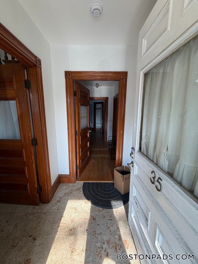 Building Photo - 35 Fiske St