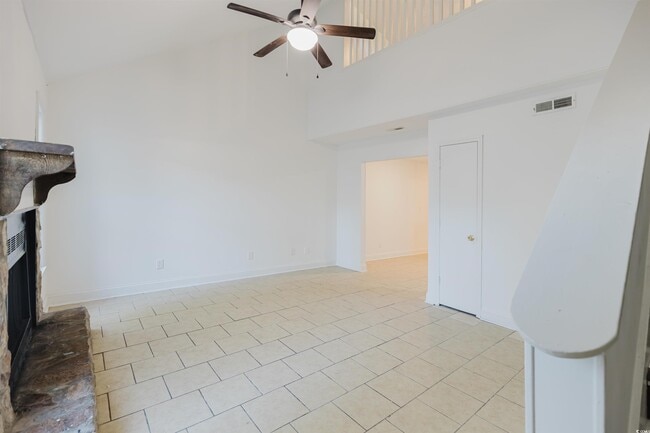 Building Photo - 91 Freedom Way