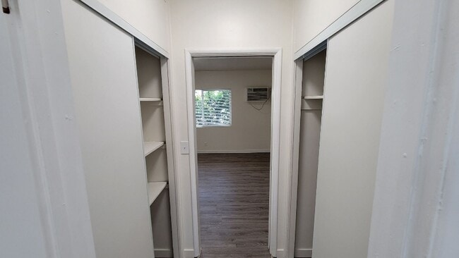 Foto del edificio - 15546 Vanowen St