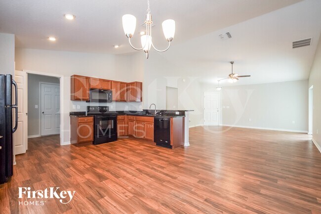Foto del edificio - 881 Greenshank Dr