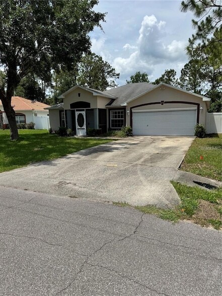 Foto del edificio - 15 Prattwood Ln