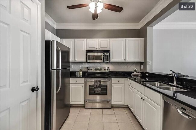 Building Photo - 1850 Cotillion Dr