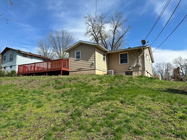 Building Photo - 4816 E 40th Terrace