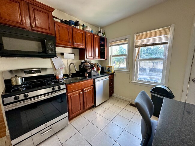 Foto del edificio - 30 Linden St