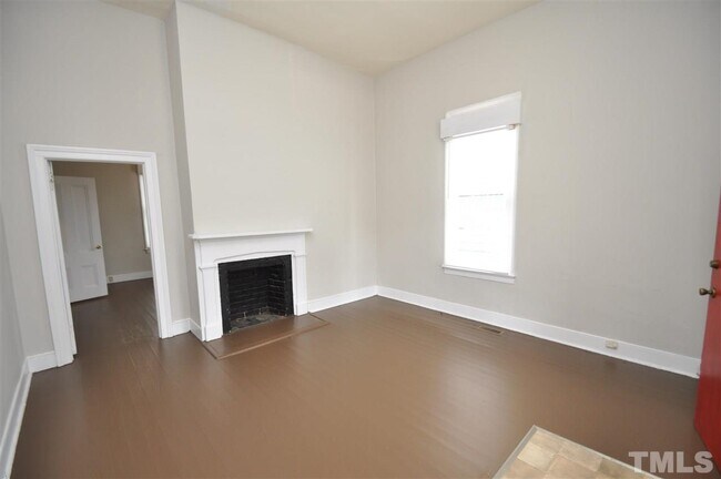 Foto del edificio - 325 E Edenton St