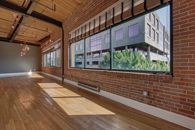 Building Photo - 310 Arlington Ave