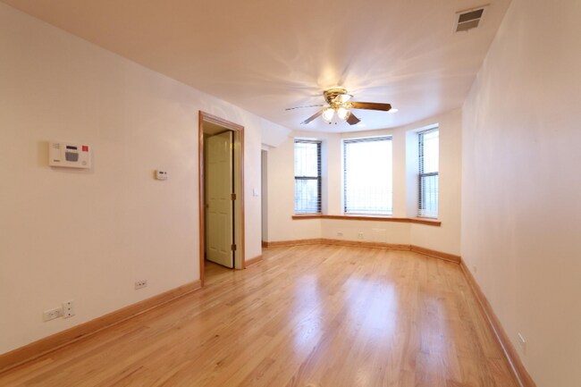 Building Photo - 1353 W Taylor St