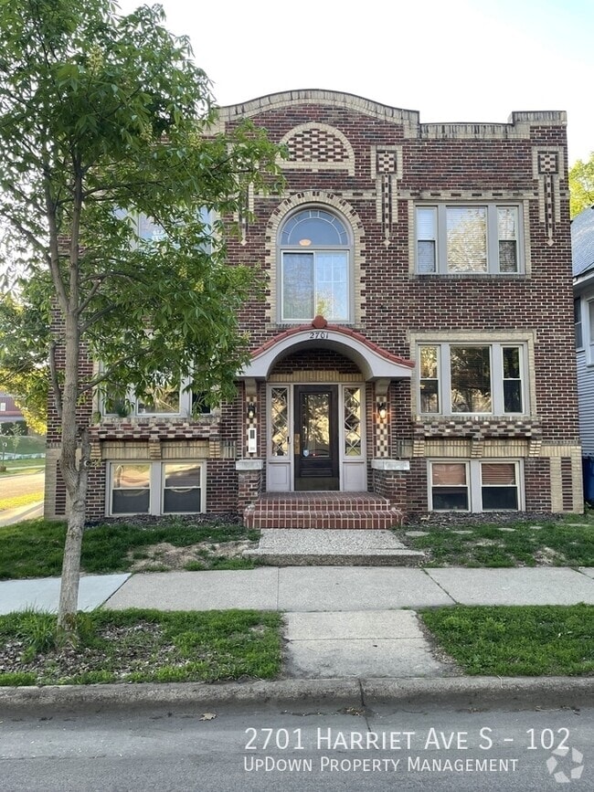 Building Photo - 2701 Harriet Ave