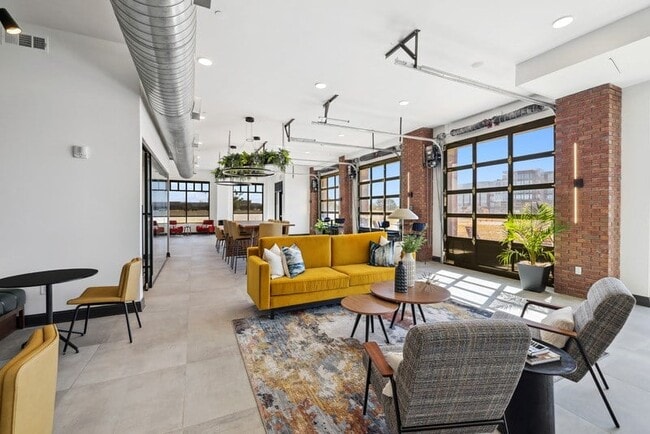 Building Photo - Metronome Mid City