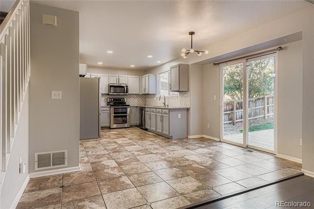 Building Photo - 4927 Tarcoola Ln