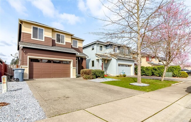 Building Photo - 4 Bed 2.5 Bath East Facing SFR Spanaway