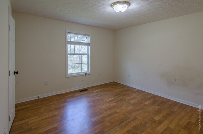 Building Photo - 112 Bellvue Dr