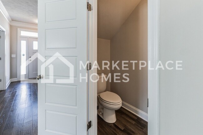 Foto del edificio - 750 Holderness Ct